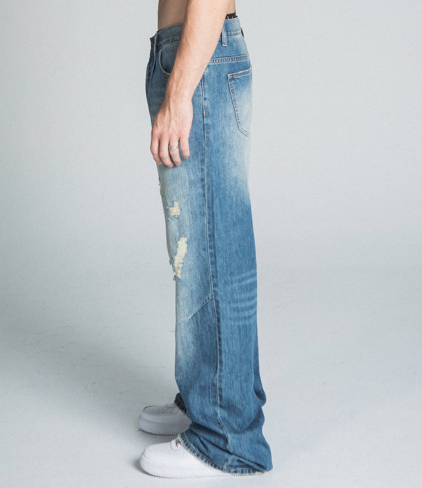 CLASSIC BLUE LIGHTLY DISTRESSED BAGGY JEANS