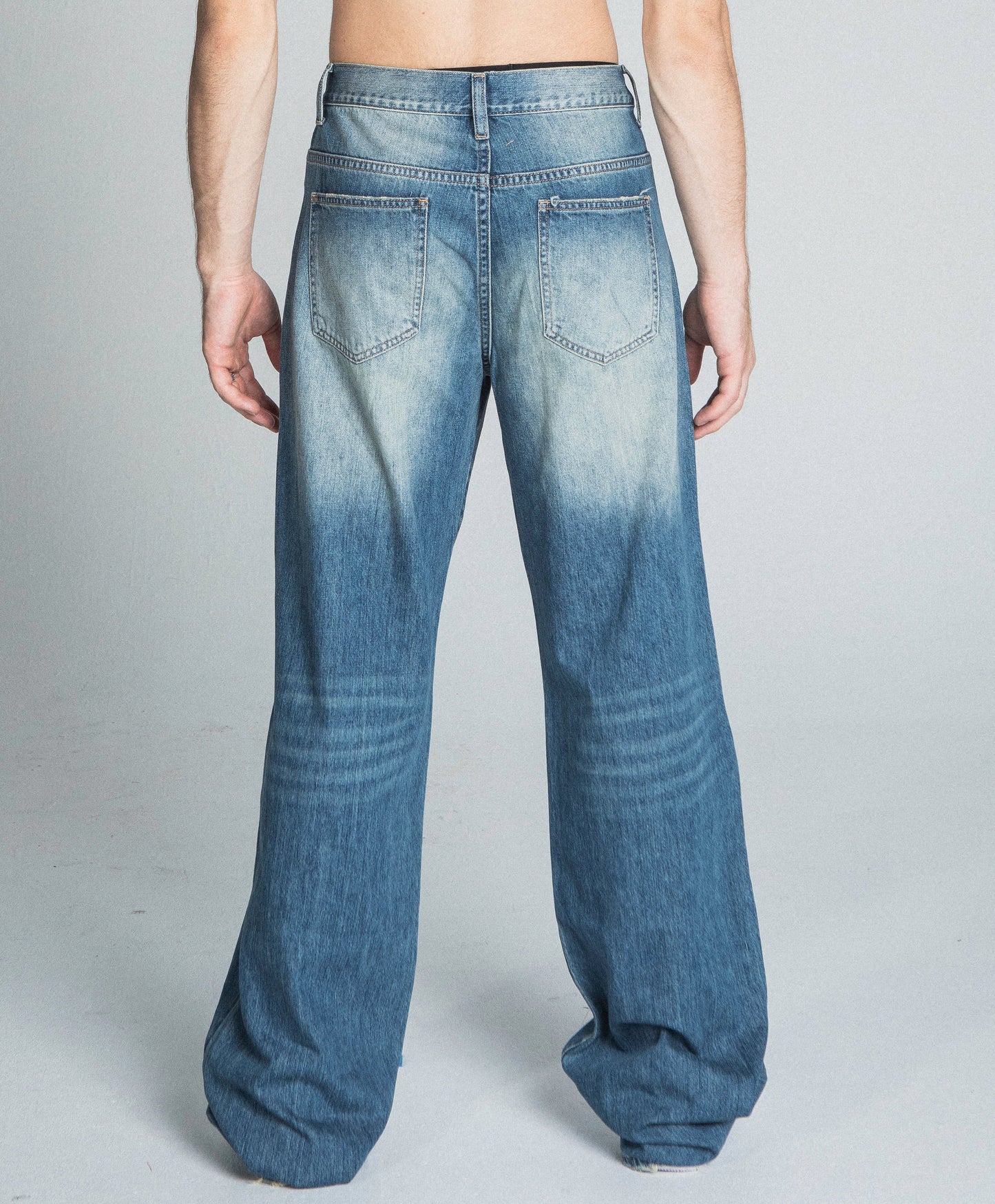 CLASSIC BLUE LIGHTLY DISTRESSED BAGGY JEANS