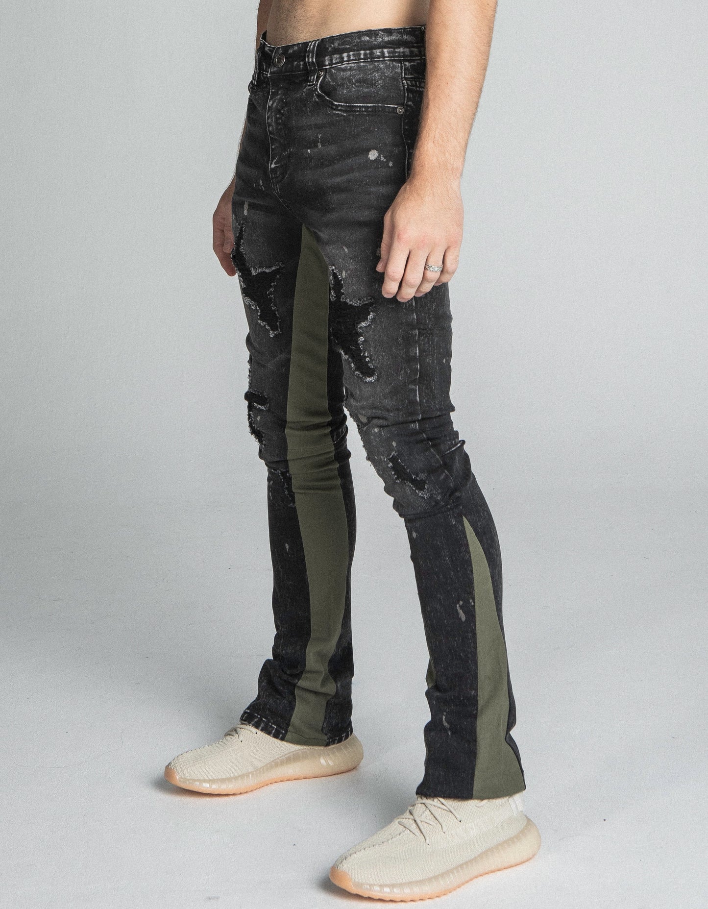 Black Distressed Star Jeans