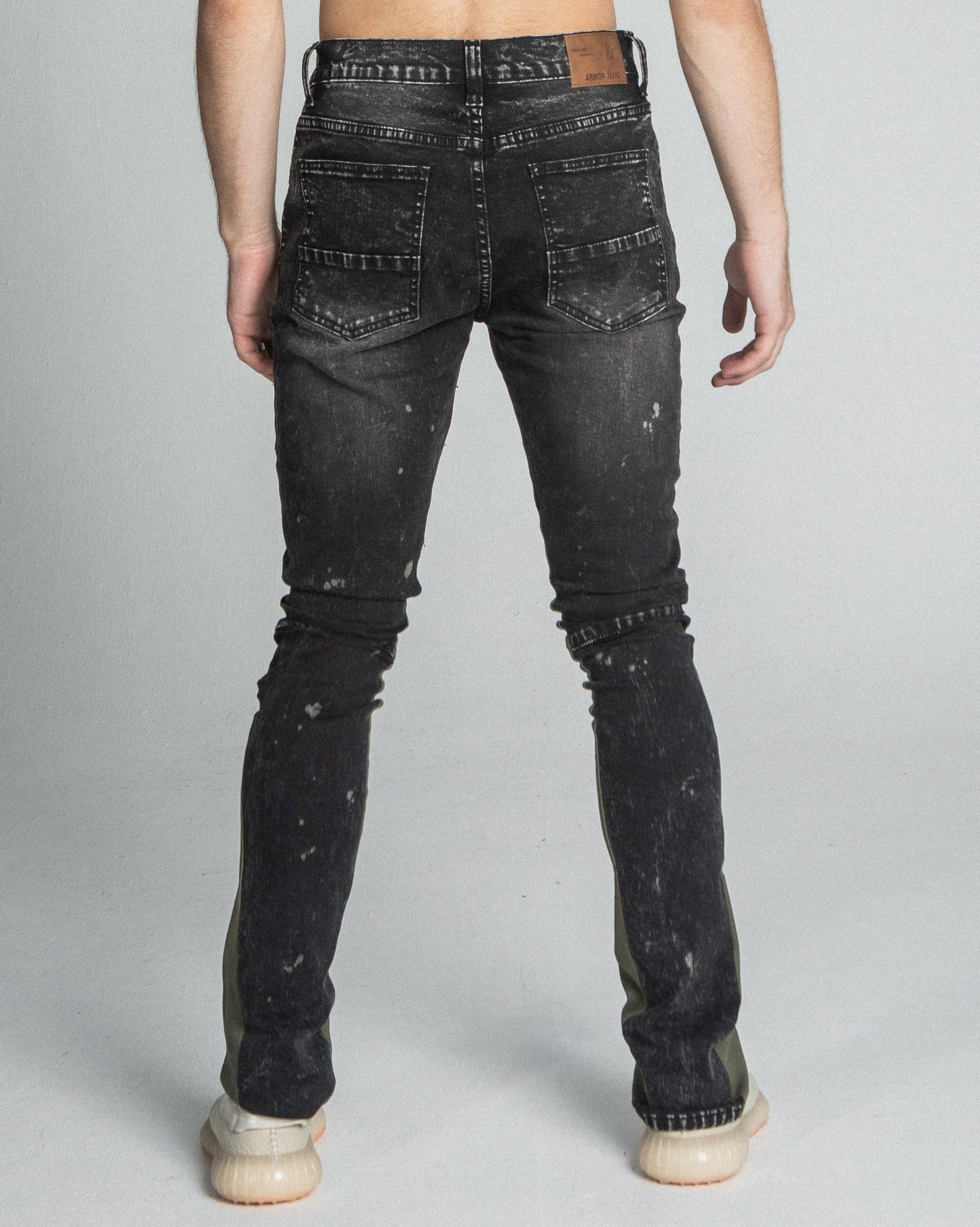 Black Distressed Star Jeans