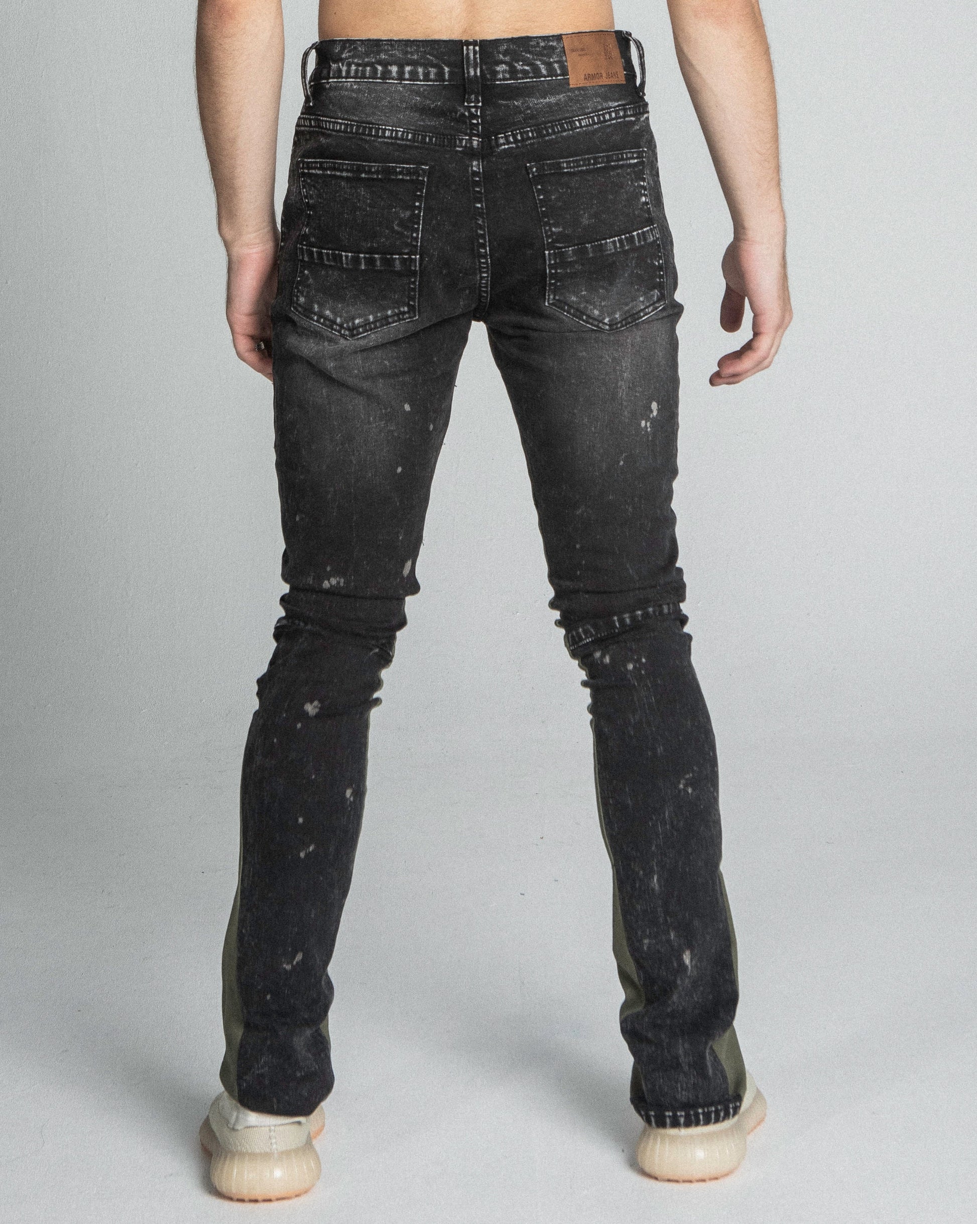 Black Distressed Star Jeans