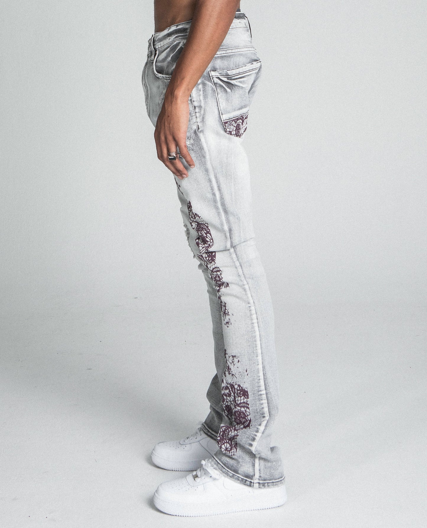 Lace Faded Slim Fit Stone Wash Jeans