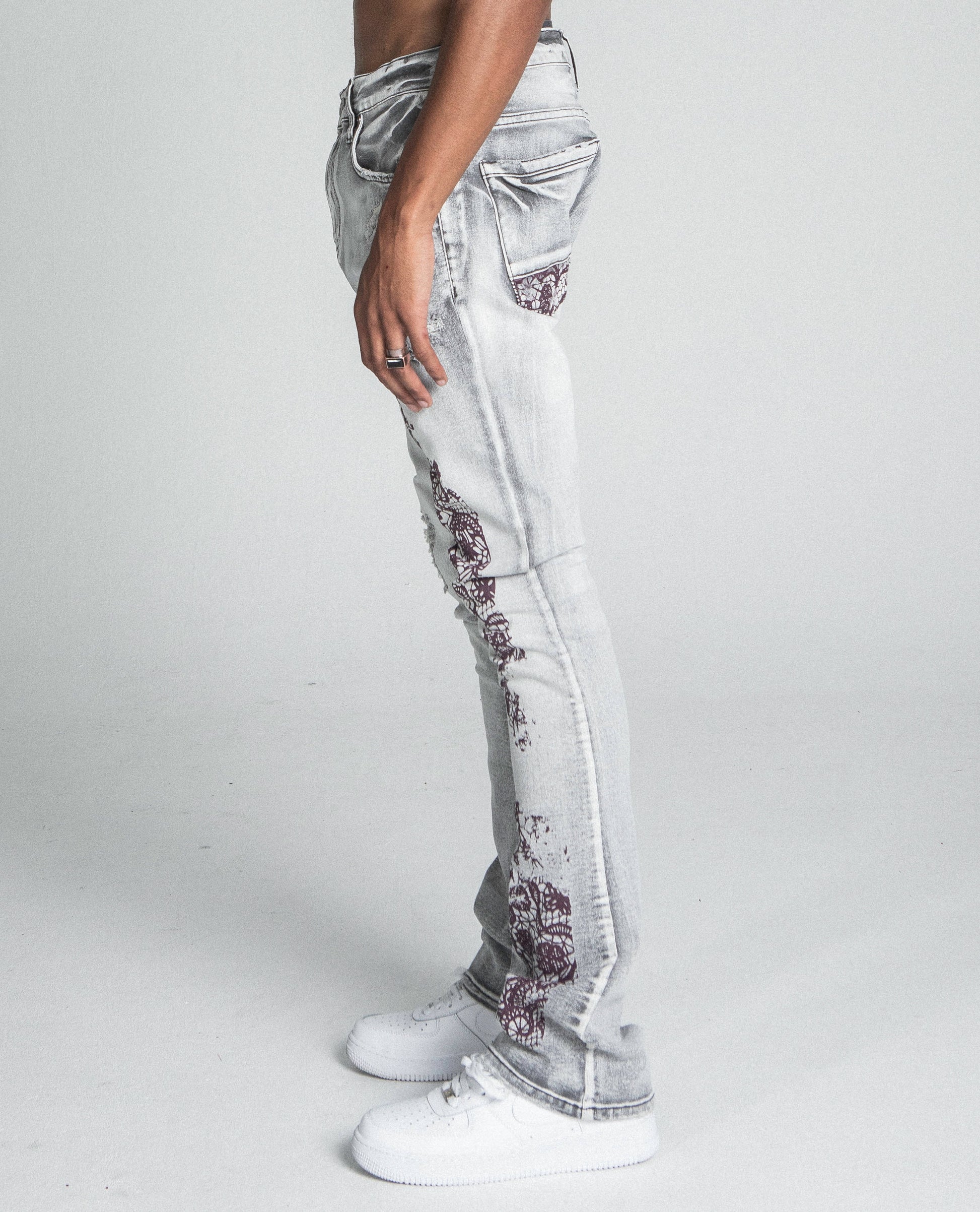 Lace Faded Slim Fit Stone Wash Jeans
