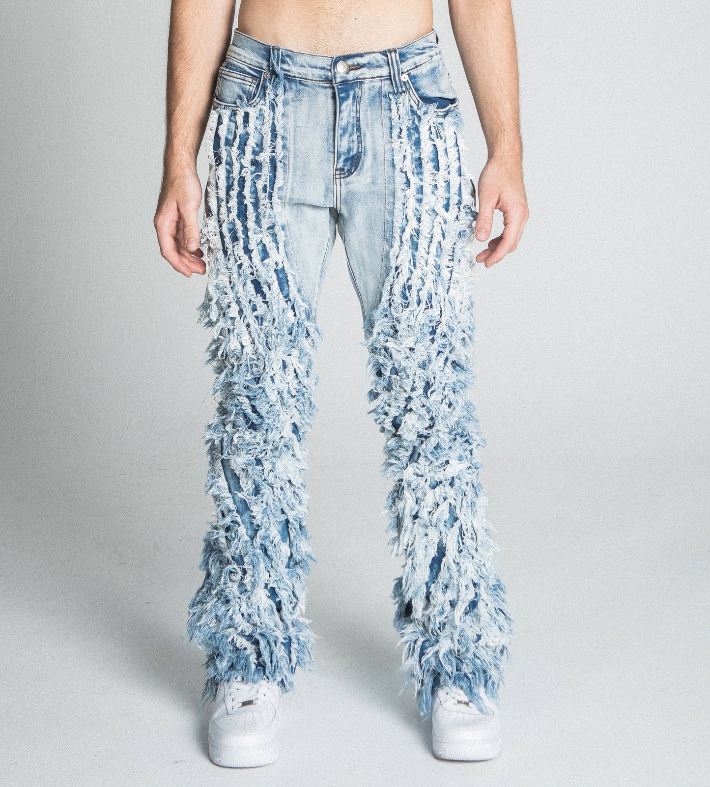 EXTREME FRAYED STACKED JEANS