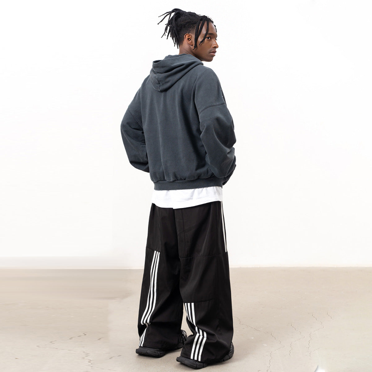 Oversized Heavyweight Distressed Hoodie W Reversed Pocket - Premium Streetwear Sweatshirt