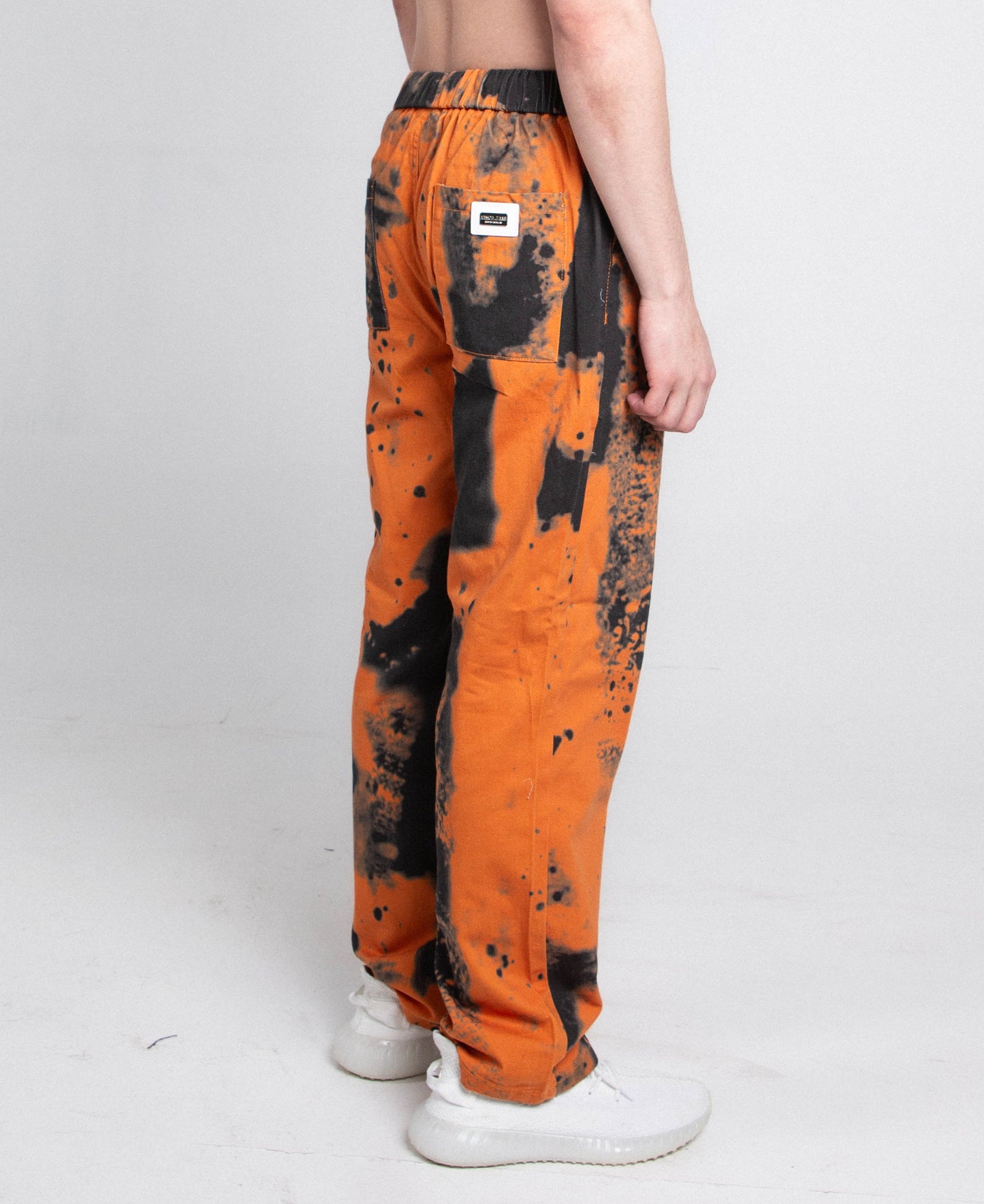 COLOR DYE LOOSE JEANS