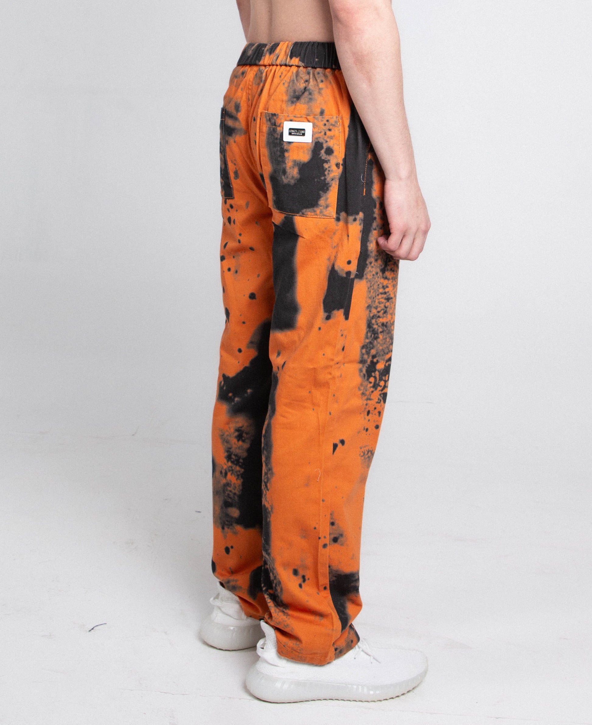COLOR DYE LOOSE JEANS