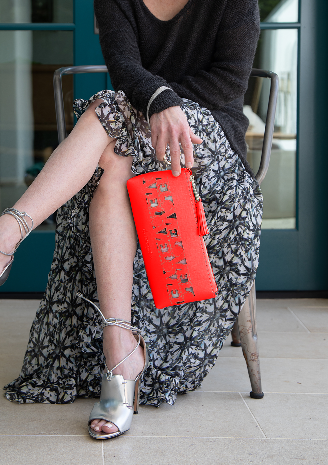 LOVE CLUTCH