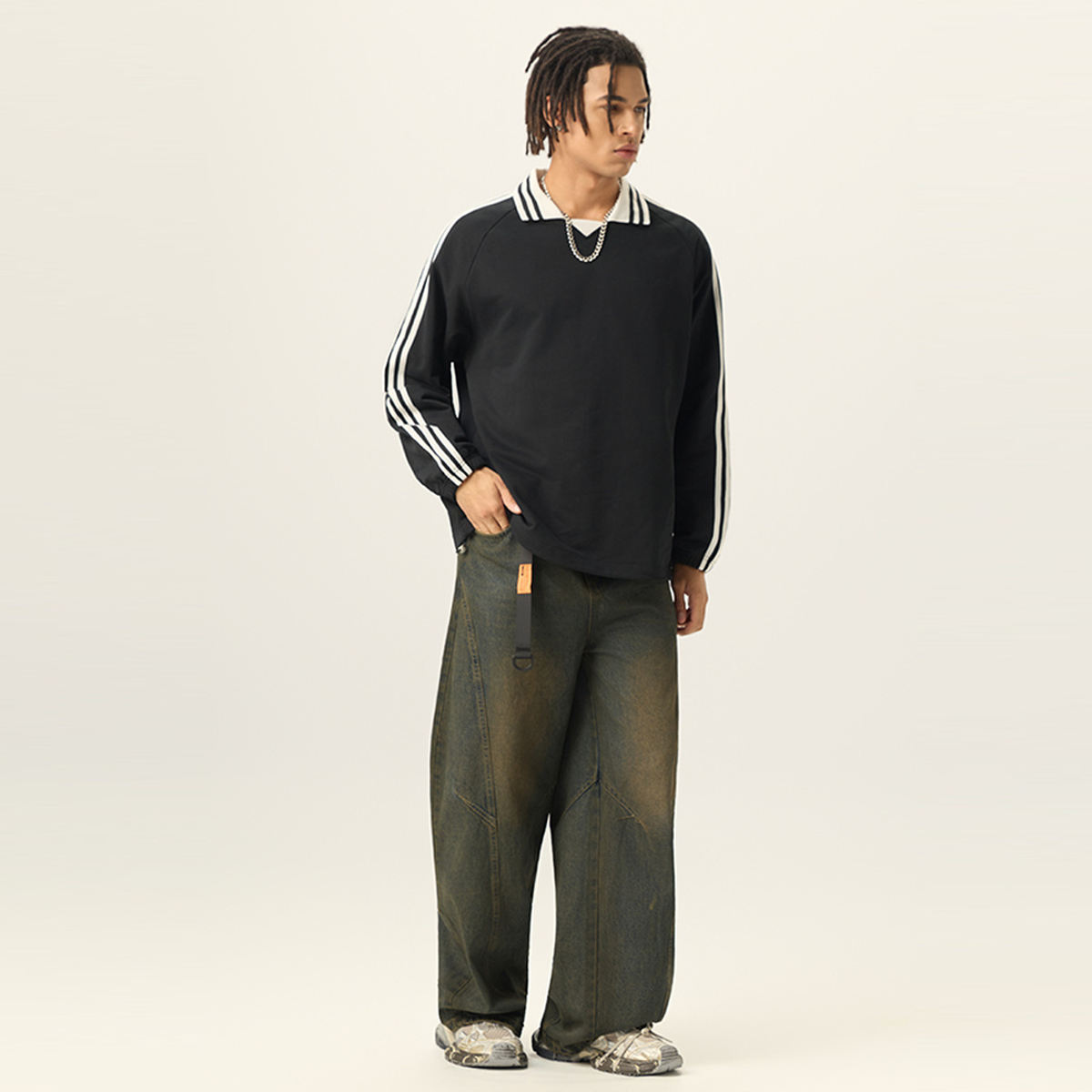 Loose-Fit Heavyweight Contrast Collar Sweatshirt
