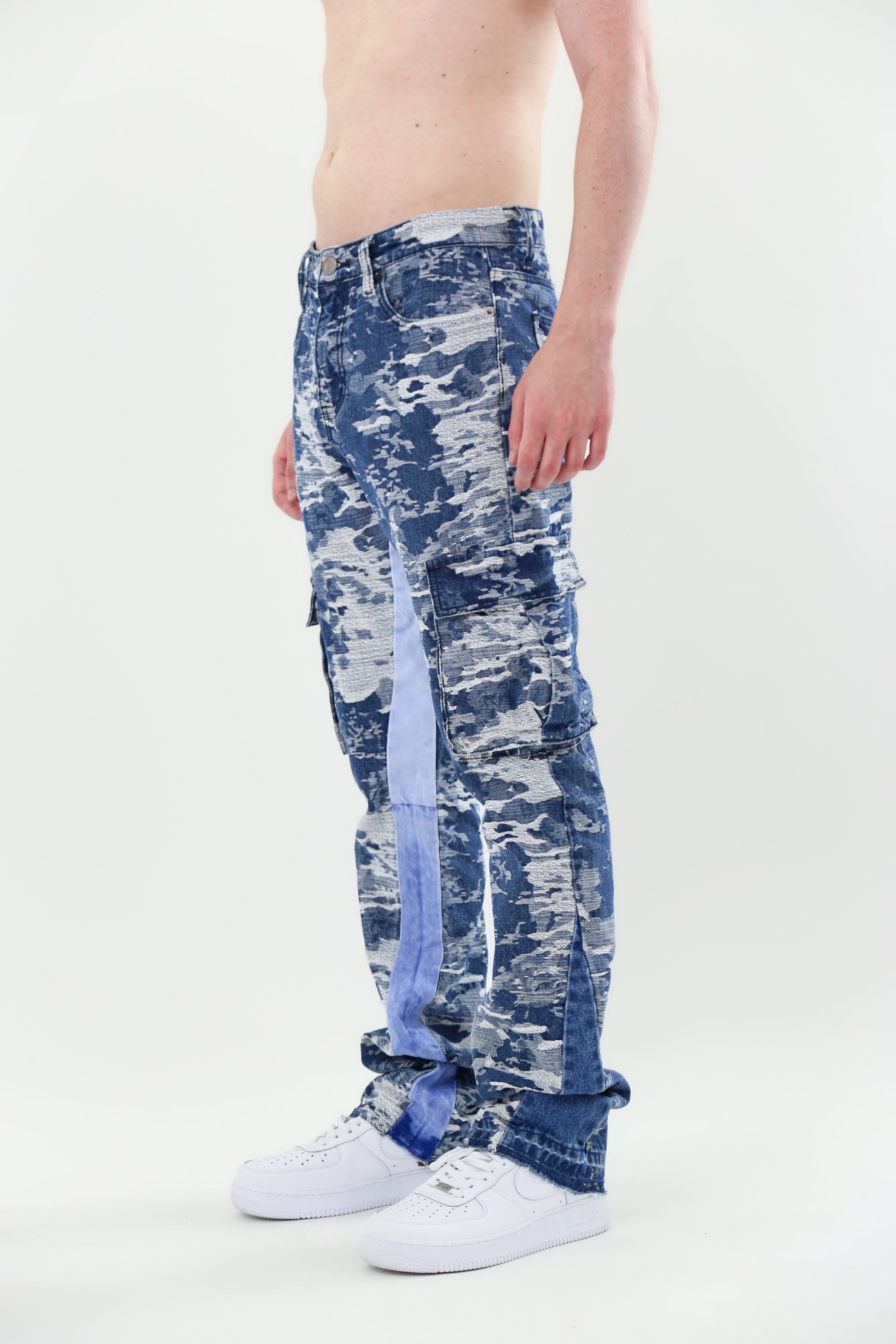 BLUE CARGO JACQUARD JEANS