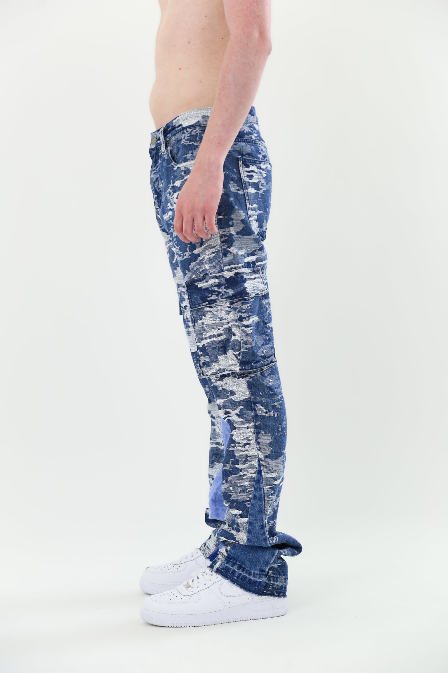 BLUE CARGO JACQUARD JEANS