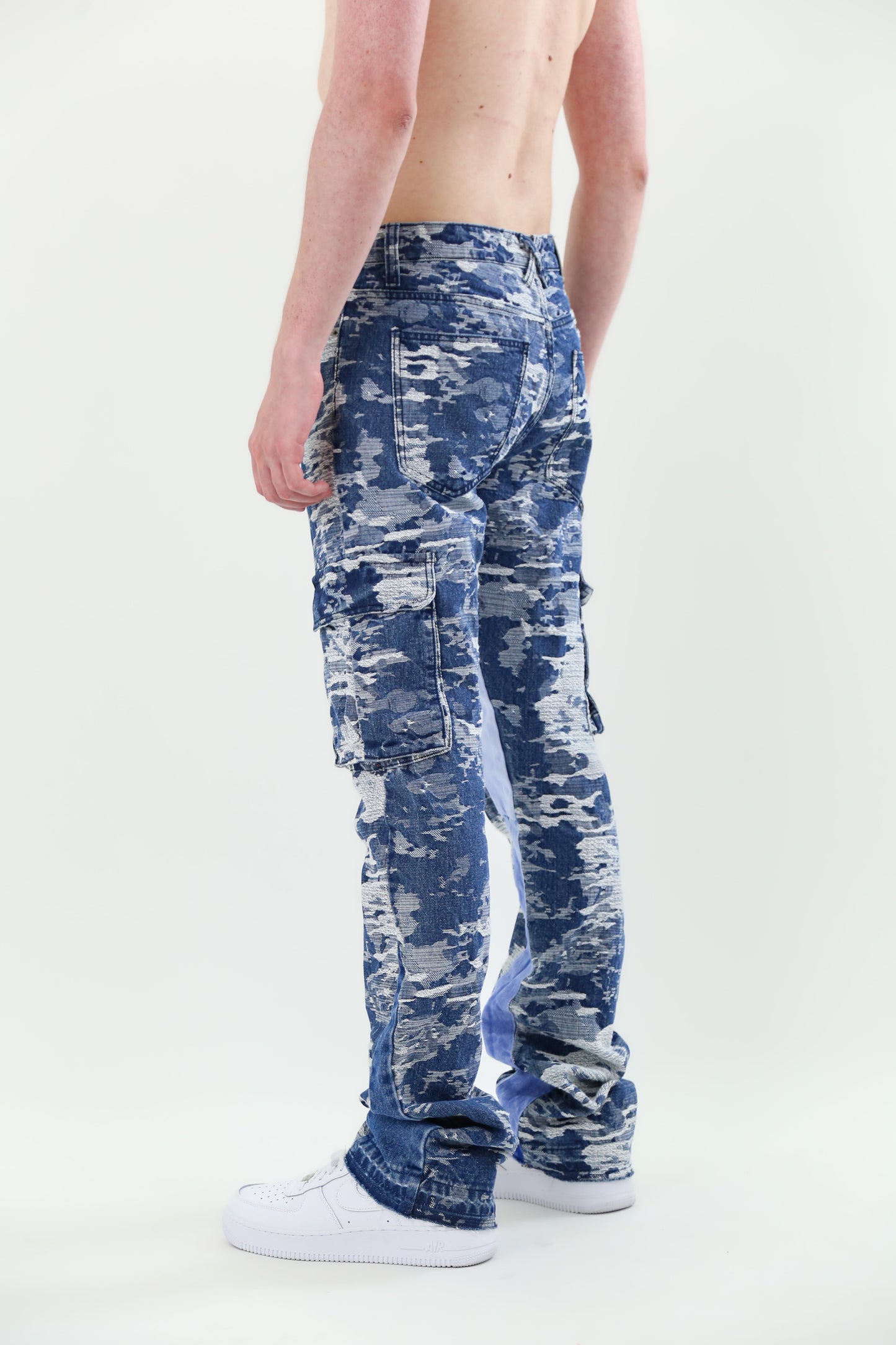BLUE CARGO JACQUARD JEANS