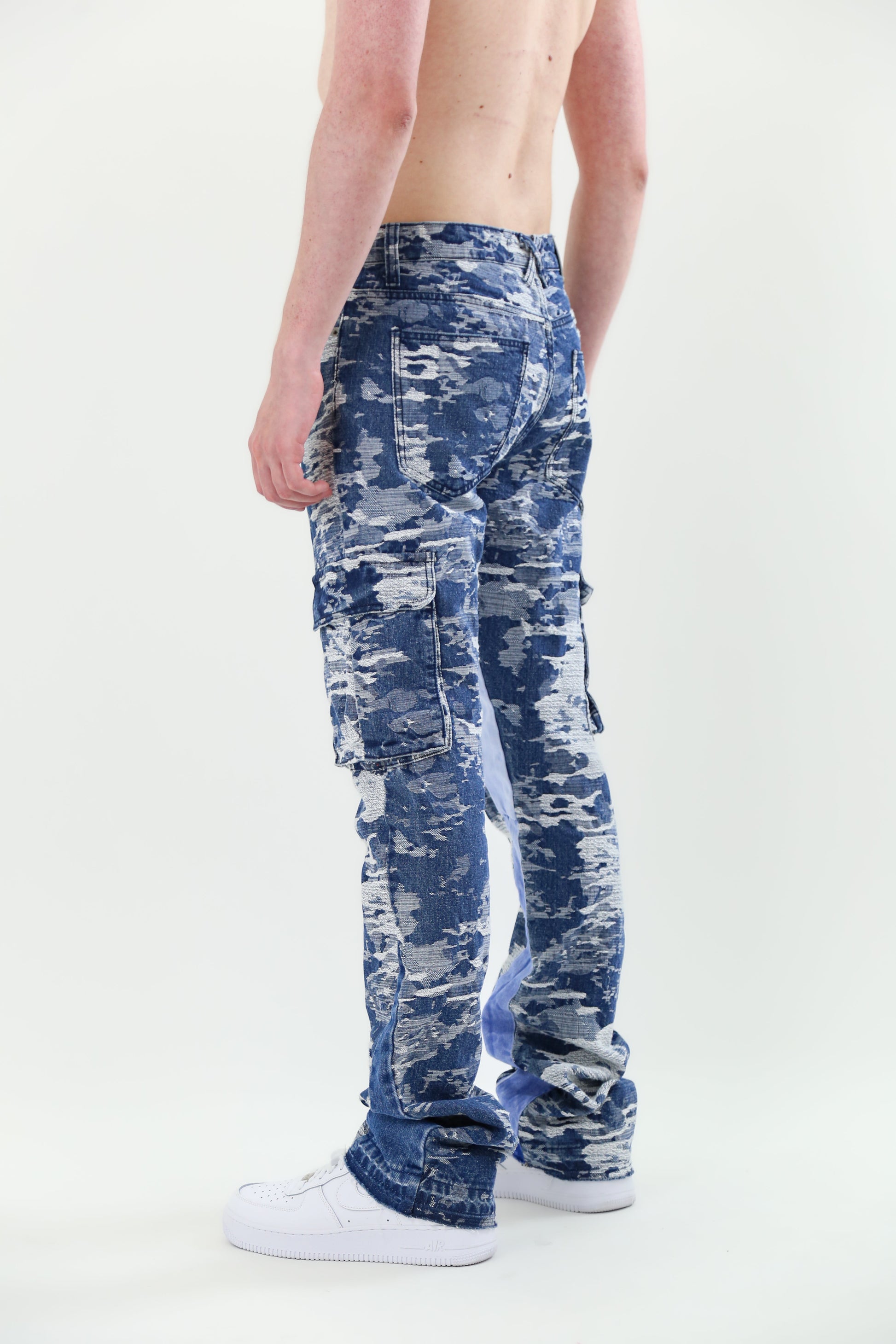 BLUE CARGO JACQUARD JEANS