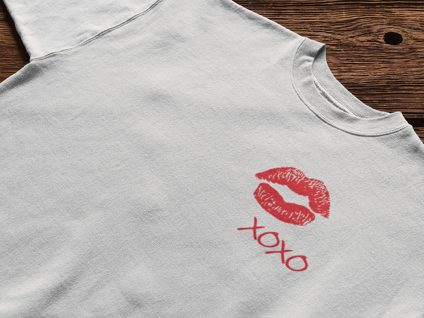Kiss T-Shirt 'XOXO' Lipstick Graphic Tee
